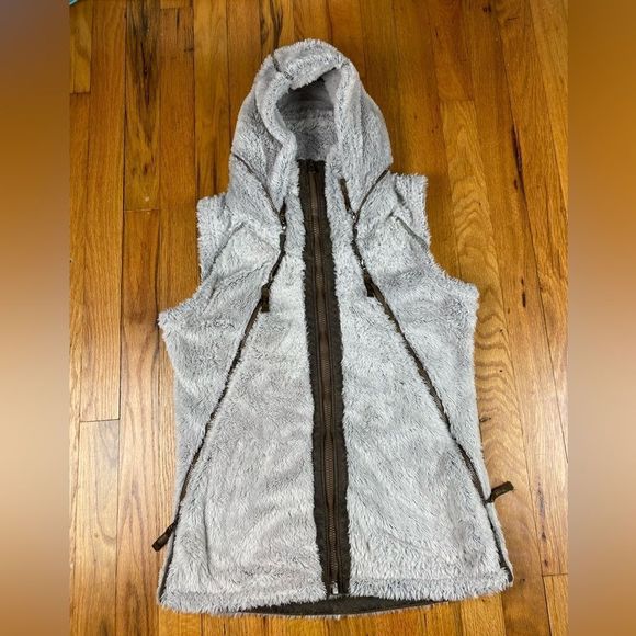 Kuhl Flight Cream Vest - Picture 5 of 15